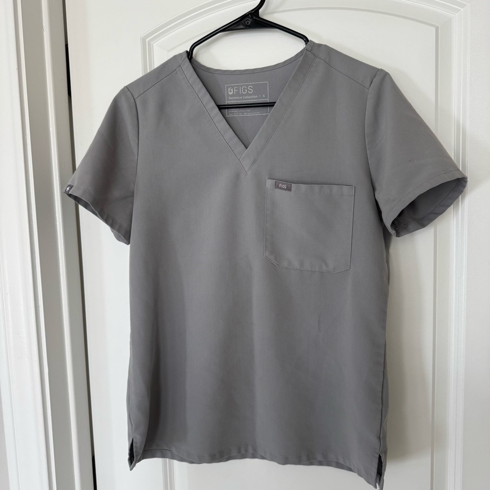 Figs Women's V-Neck Scrub Top in Light Grey